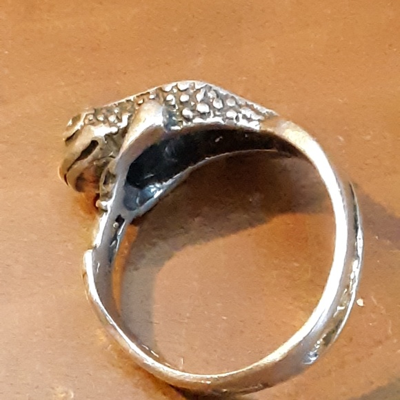 Sterling Silver hand crafted Frog Ring - Picture 3 of 3